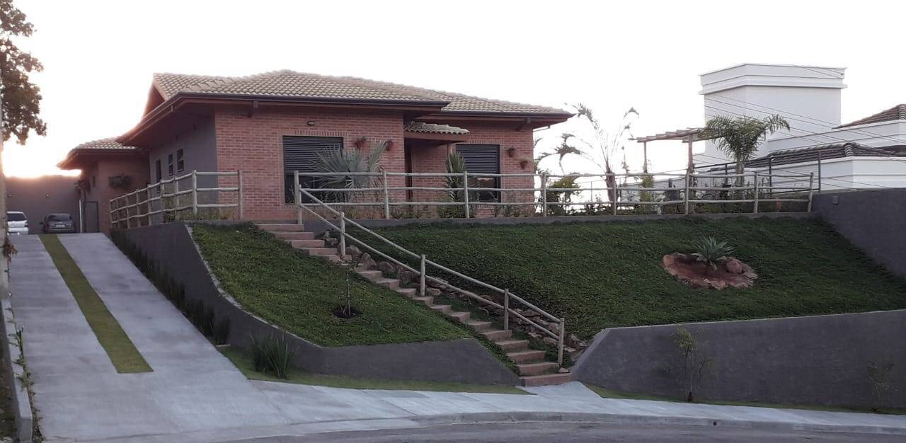 #733 - Casa em Condomínio para Venda em Atibaia - SP