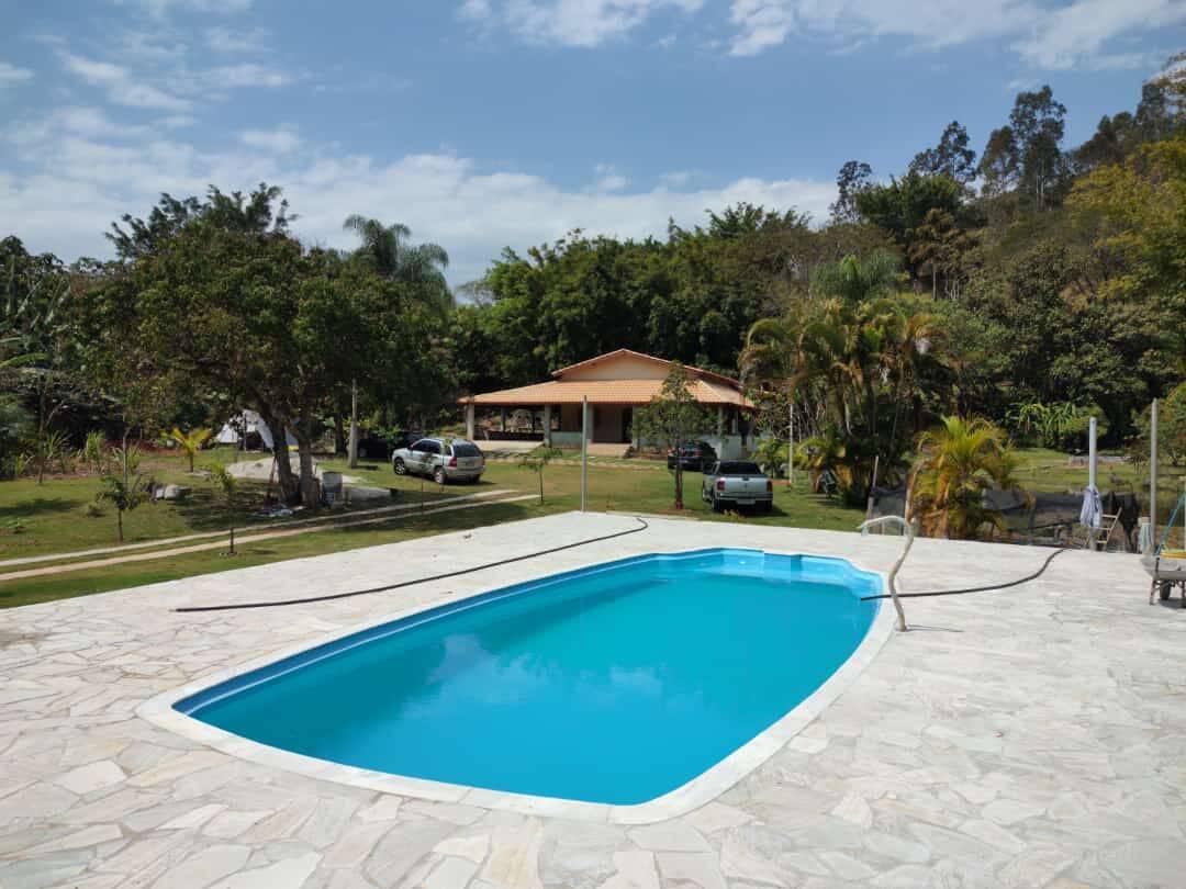 #1343 - Chácara com Lago para Venda em Atibaia - SP