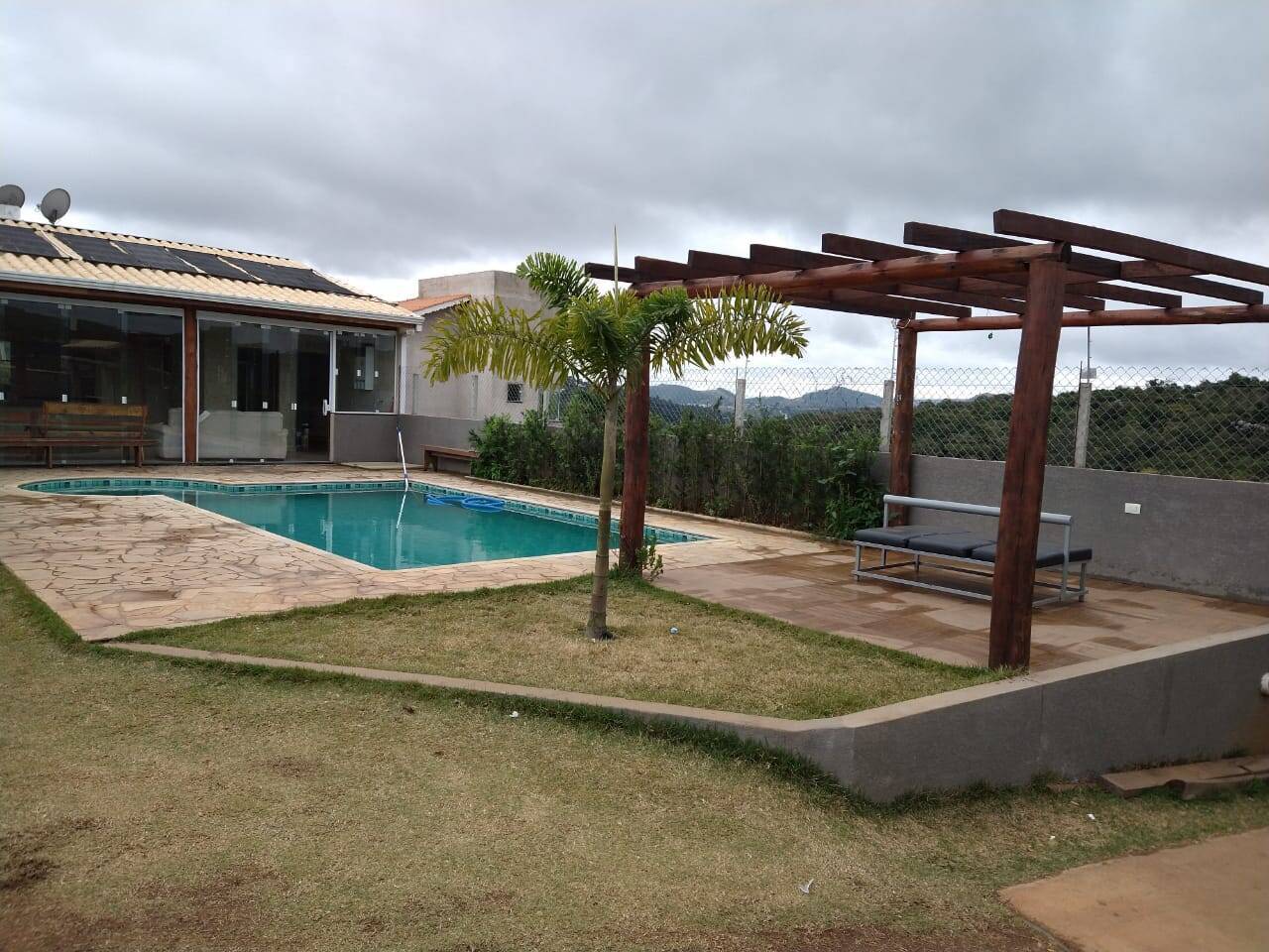 #1574 - Casa para Venda em Bom Jesus dos Perdões - SP