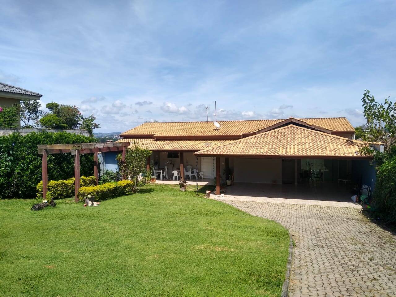 #1643 - Casa em Condomínio para Venda em Atibaia - SP