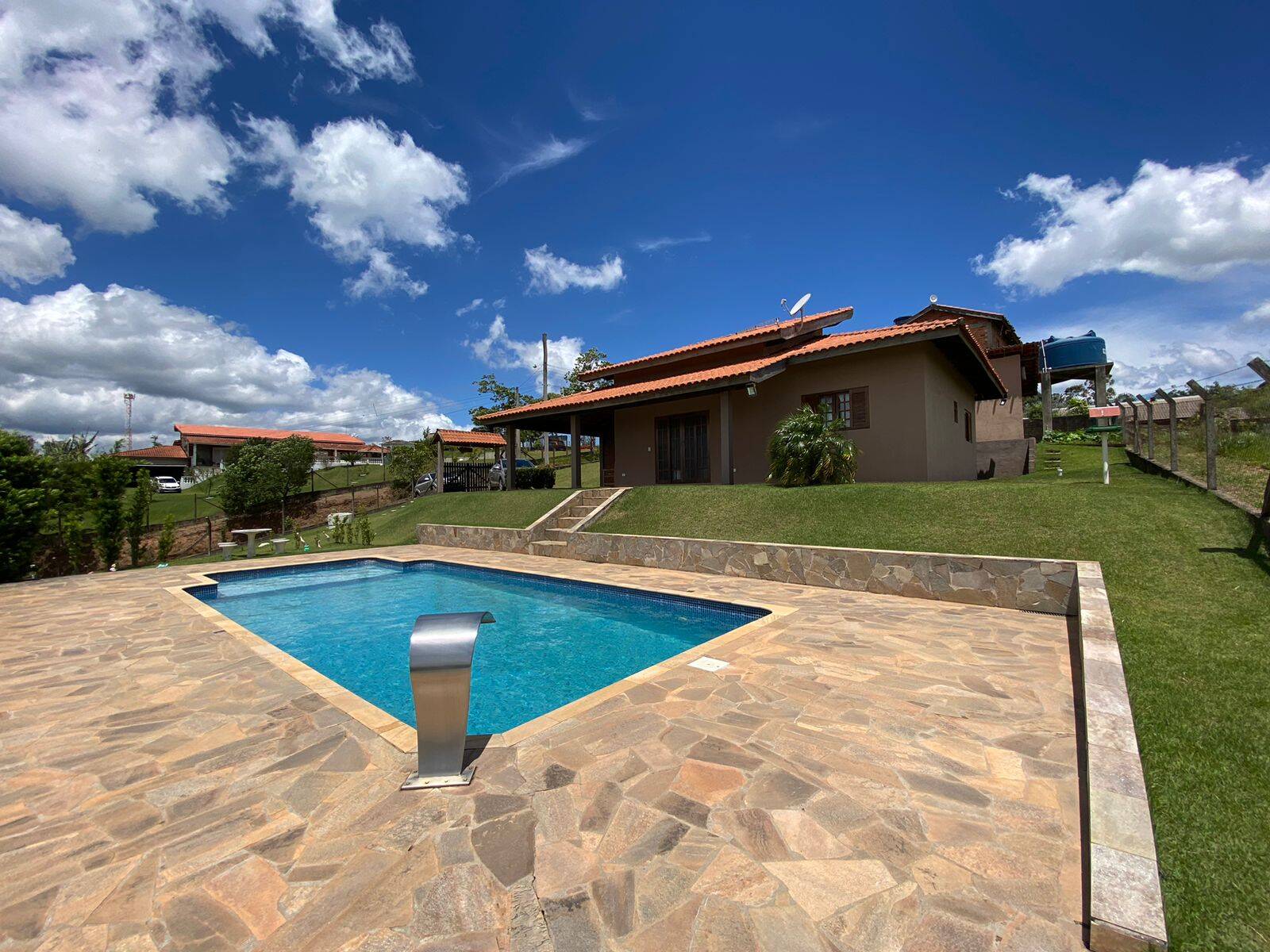 #2003 - Chácara para Venda em Atibaia - SP