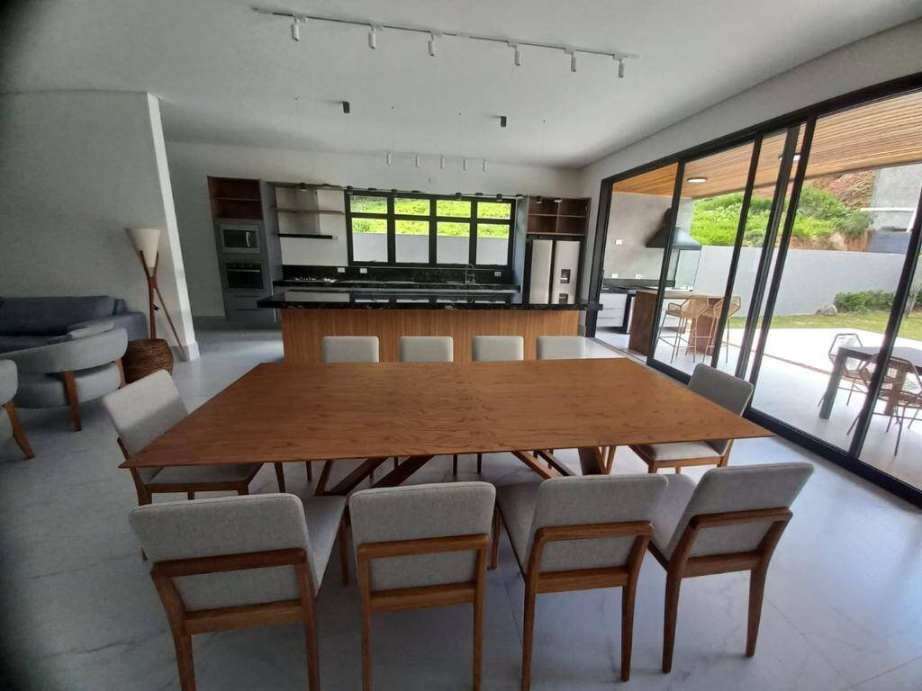 #2438 - Casa para Venda em Atibaia - SP