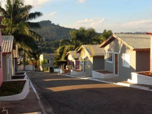 Casa em Condomínio para Venda em Atibaia - 2