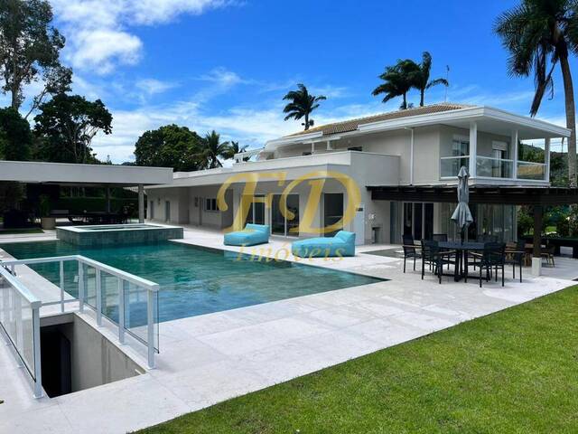 #1932 - Casa em Condomínio para Venda em Caraguatatuba - SP