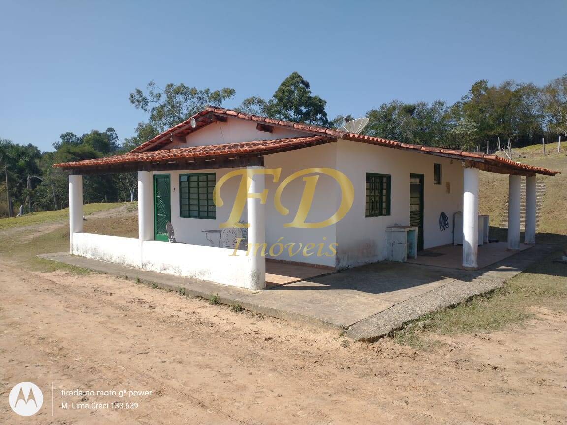 Chácara à venda com 2 quartos, 250m² - Foto 3