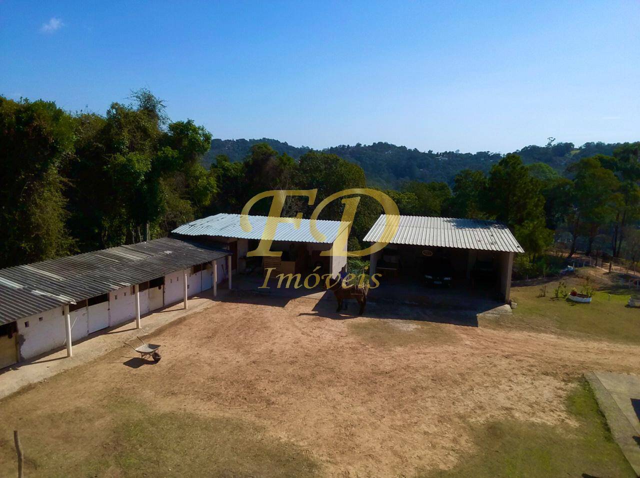 Chácara à venda com 2 quartos, 250m² - Foto 32