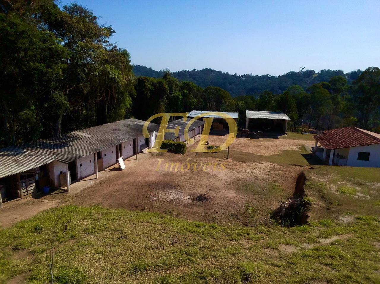 Chácara à venda com 2 quartos, 250m² - Foto 33