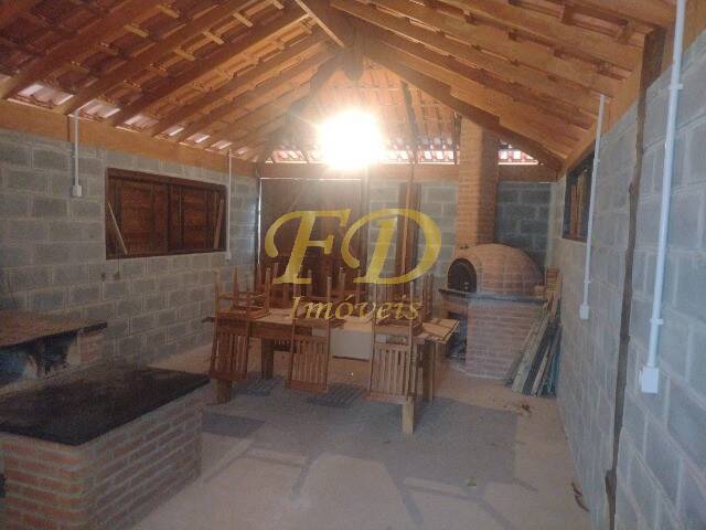 Chácara à venda com 3 quartos, 300m² - Foto 8