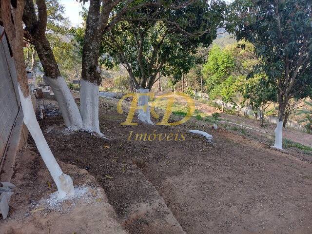 Chácara à venda com 3 quartos, 300m² - Foto 14