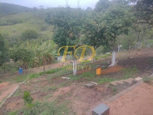 Chácara à venda com 3 quartos, 300m² - Foto 15