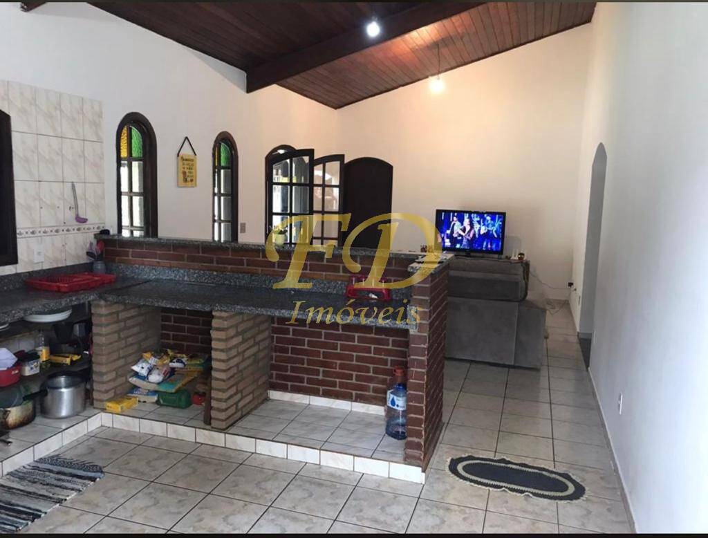 Chácara à venda com 3 quartos, 200m² - Foto 9