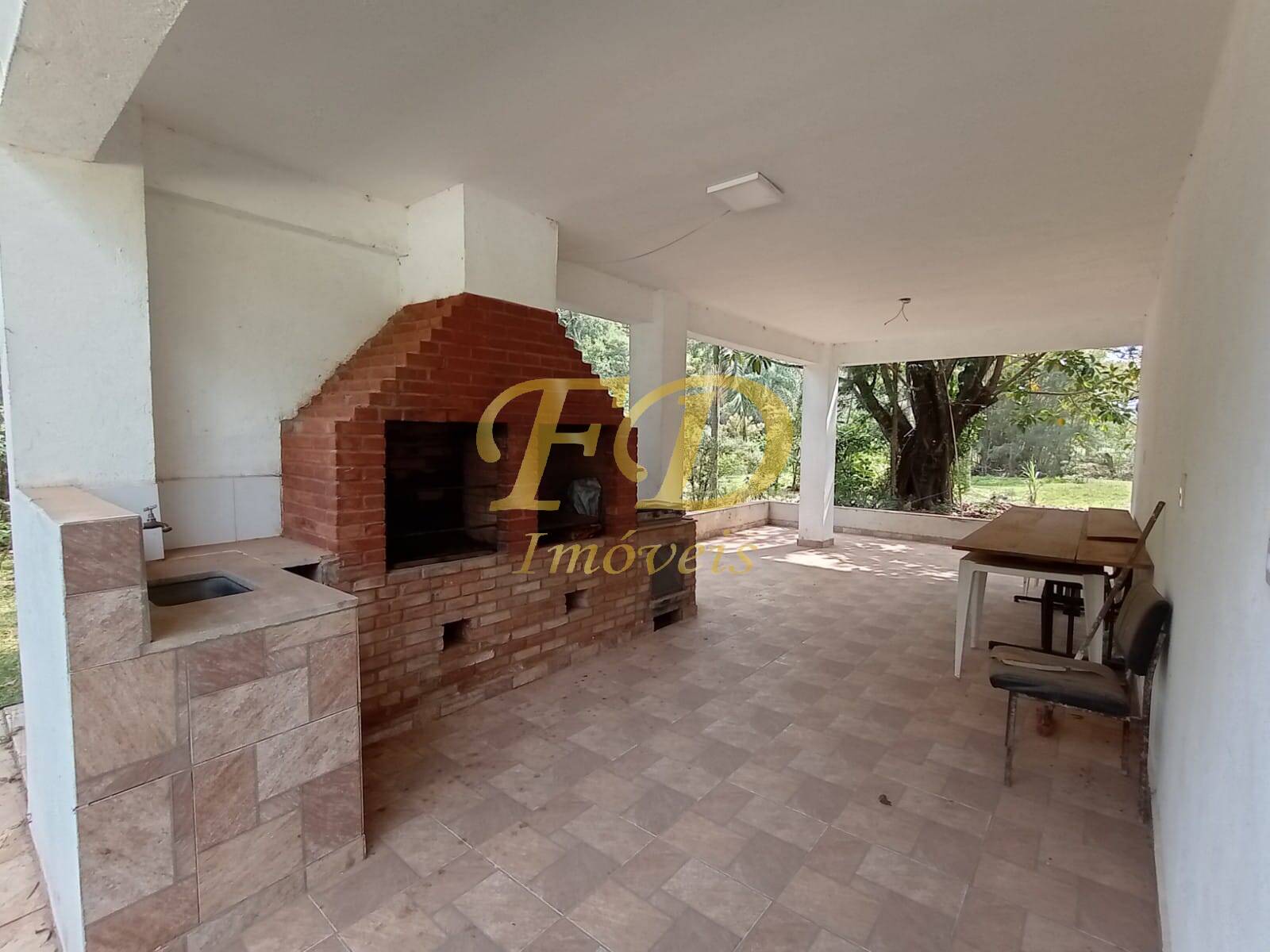 Chácara à venda com 2 quartos, 1000m² - Foto 8