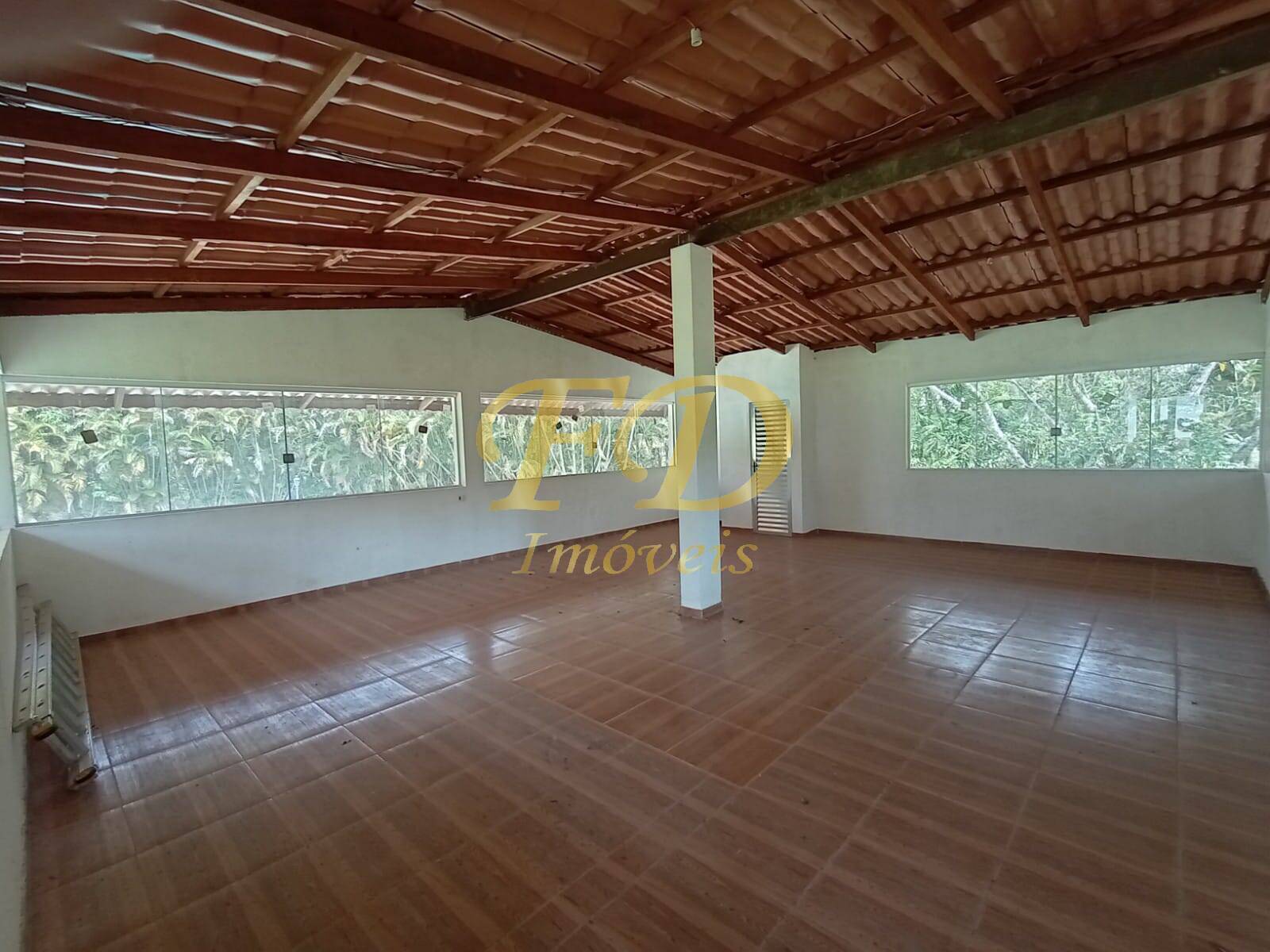 Chácara à venda com 2 quartos, 1000m² - Foto 18