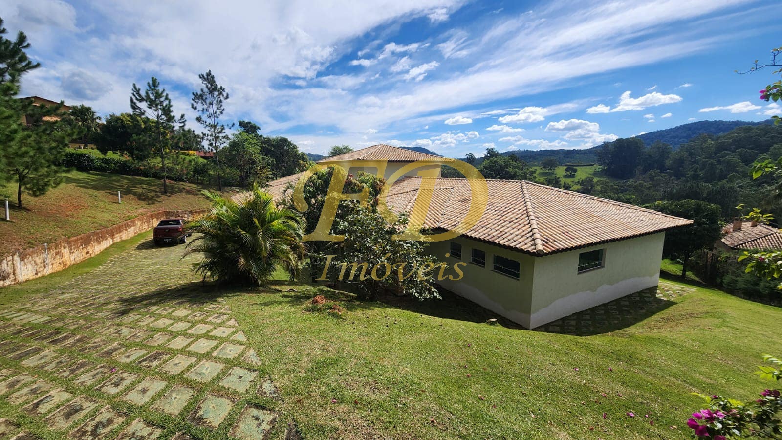 Chácara à venda com 7 quartos, 900m² - Foto 8