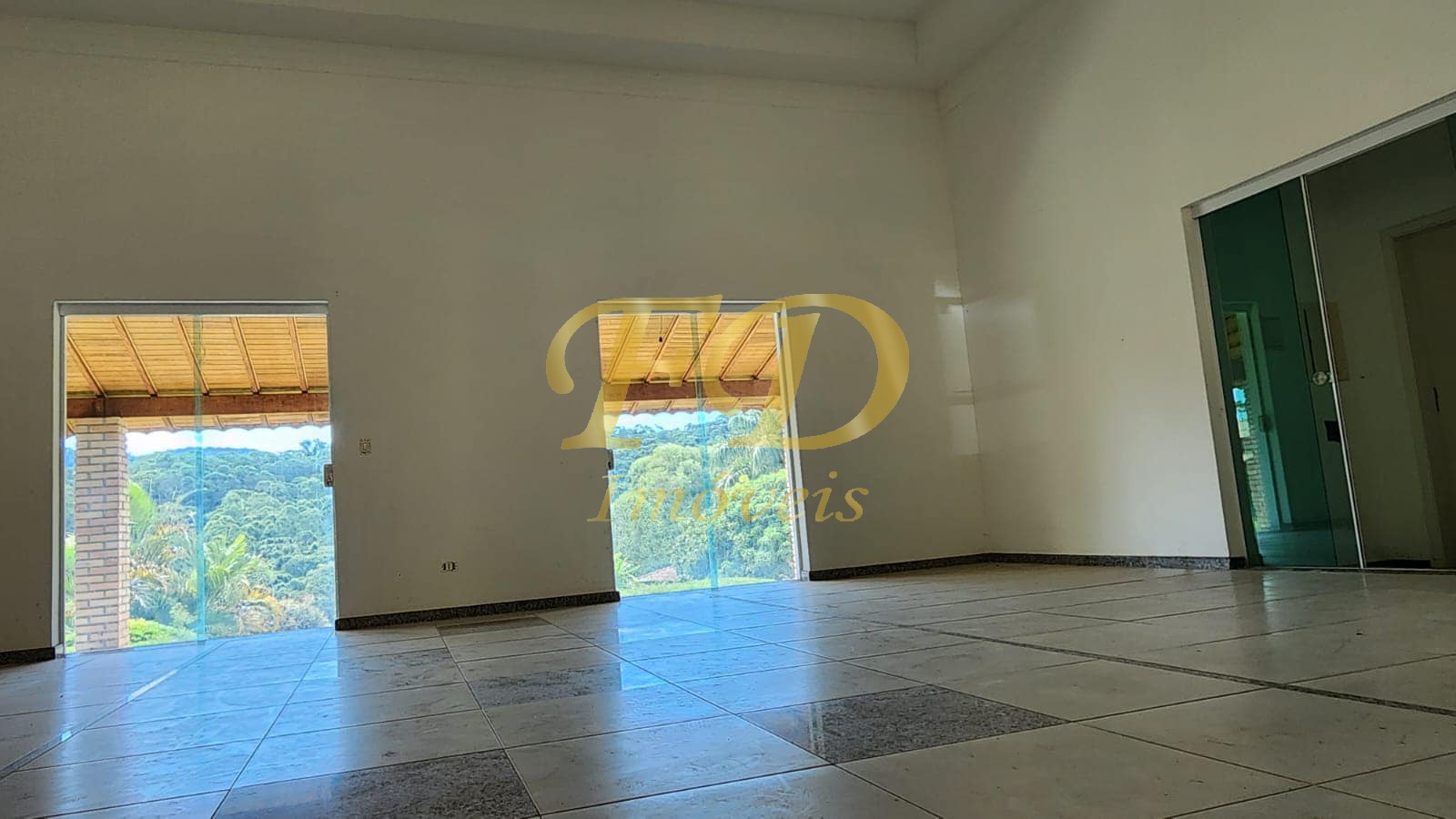 Chácara à venda com 7 quartos, 900m² - Foto 23