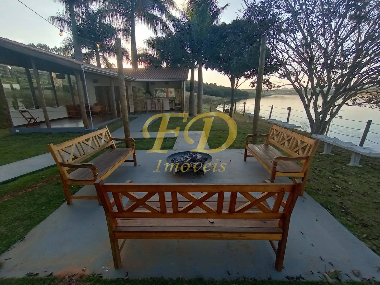 Chácara à venda com 4 quartos, 380m² - Foto 53