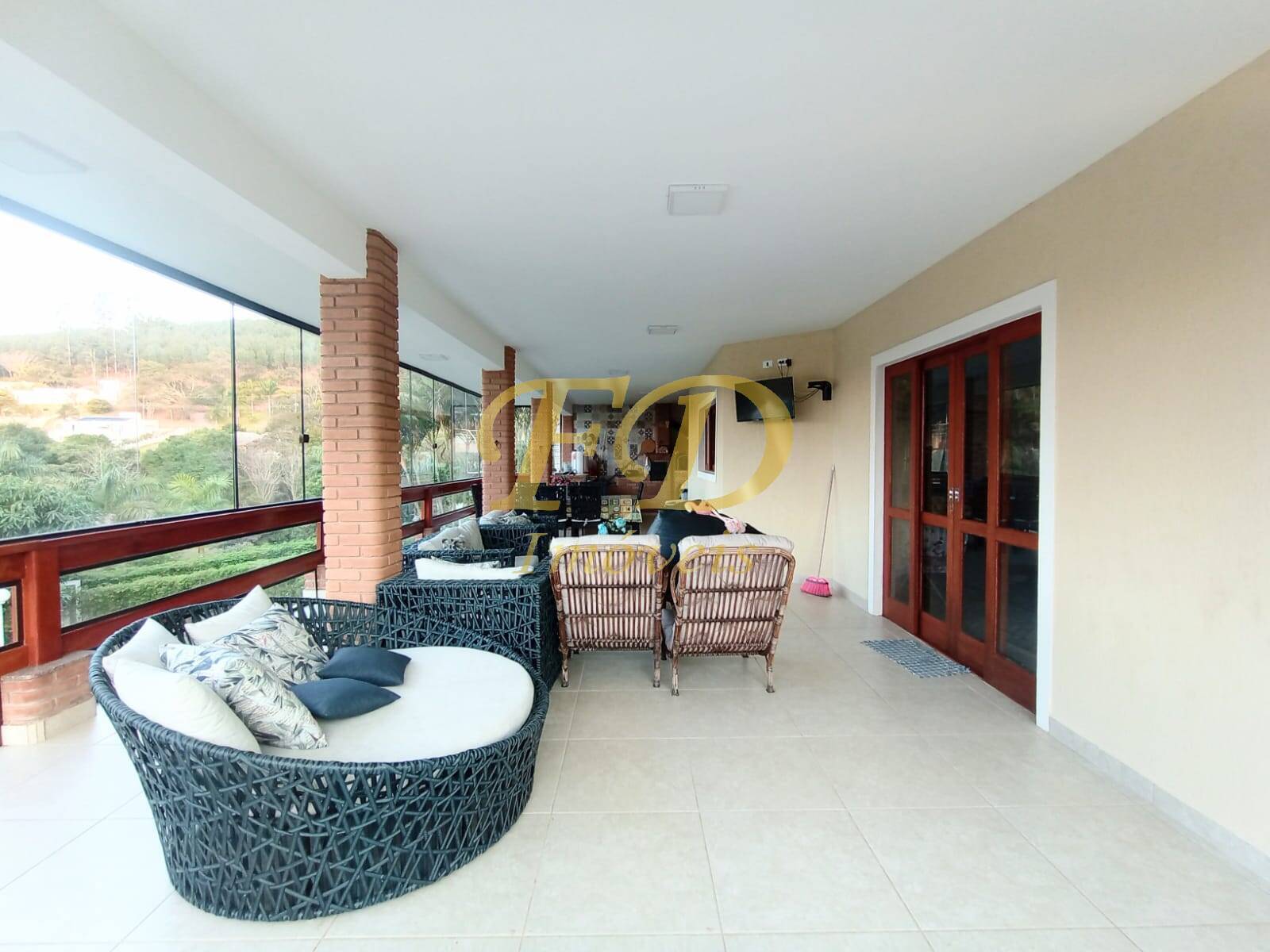 Chácara à venda com 4 quartos, 380m² - Foto 64
