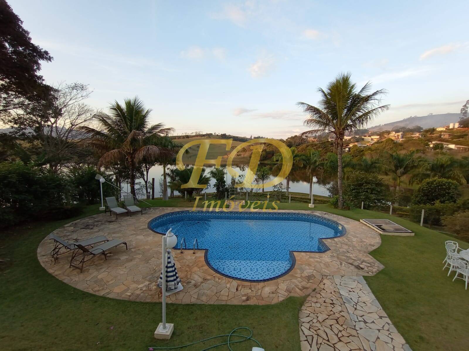 Chácara à venda com 4 quartos, 380m² - Foto 65