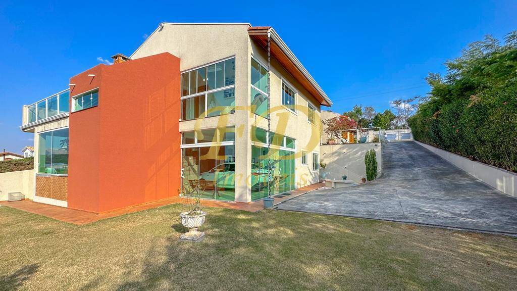 Chácara, 4 quartos, 1600 m² - Foto 1