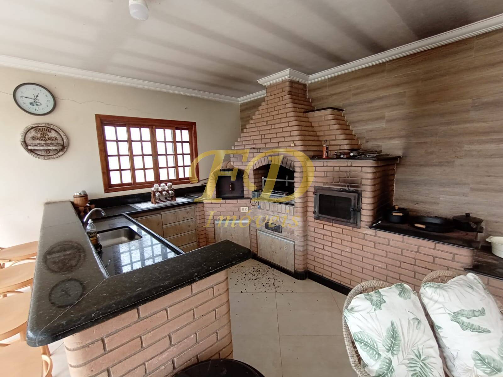 Chácara à venda com 3 quartos, 240m² - Foto 4