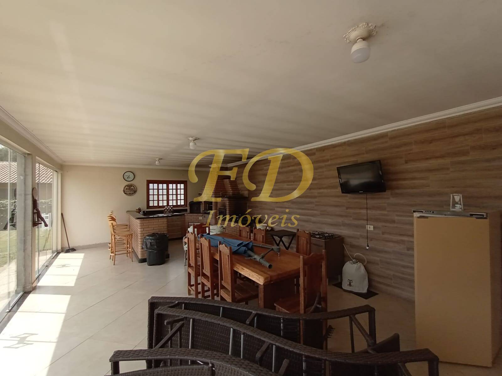 Chácara à venda com 3 quartos, 240m² - Foto 9