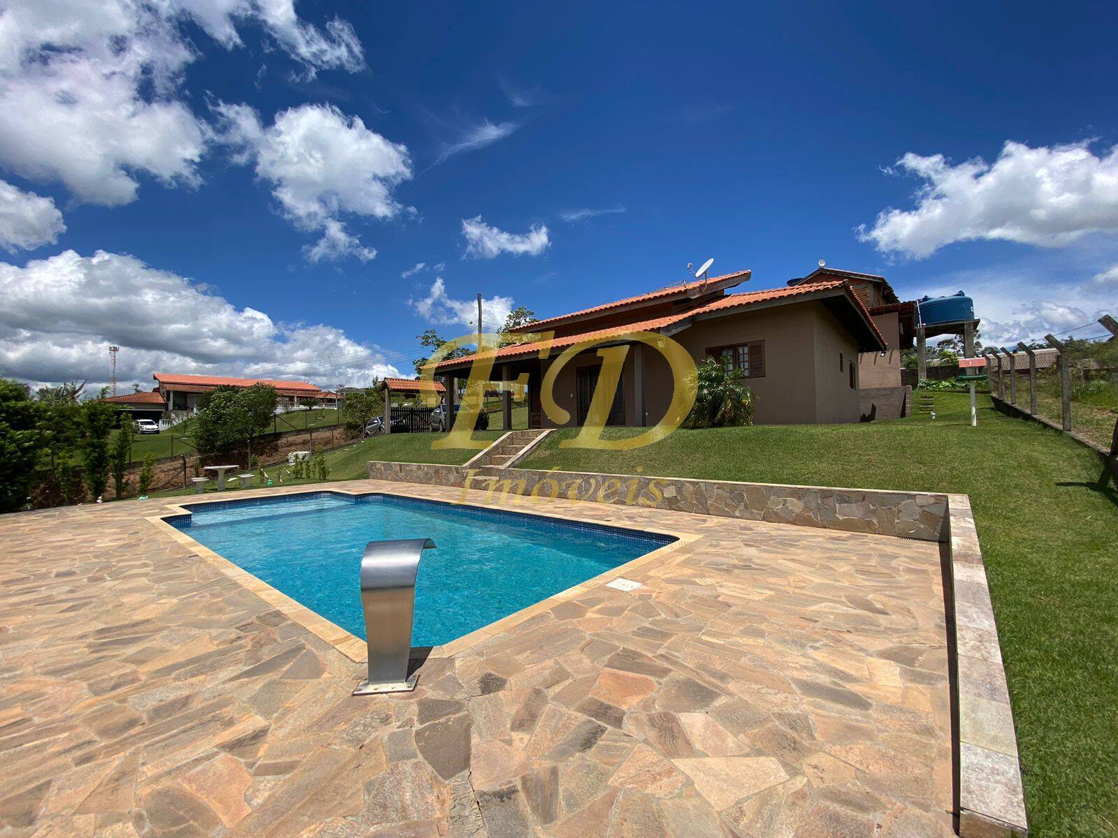 Chácara, 2 quartos, 1580 m² - Foto 1