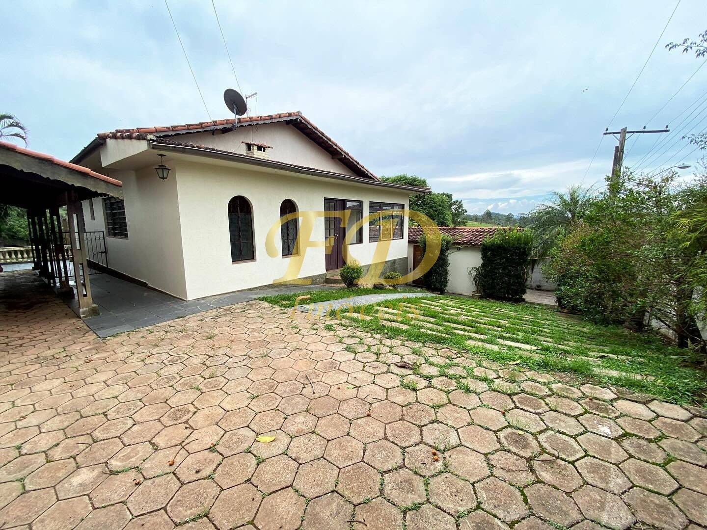 Chácara, 3 quartos, 1150 m² - Foto 1