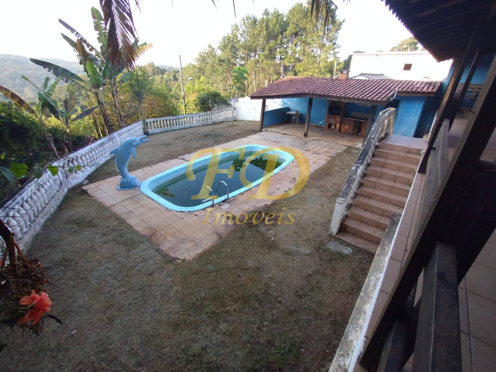 Chácara à venda e aluguel com 3 quartos, 160m² - Foto 1