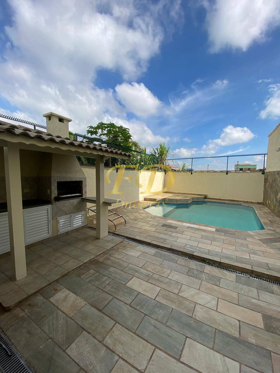 Casa, 4 quartos, 220 m² - Foto 1