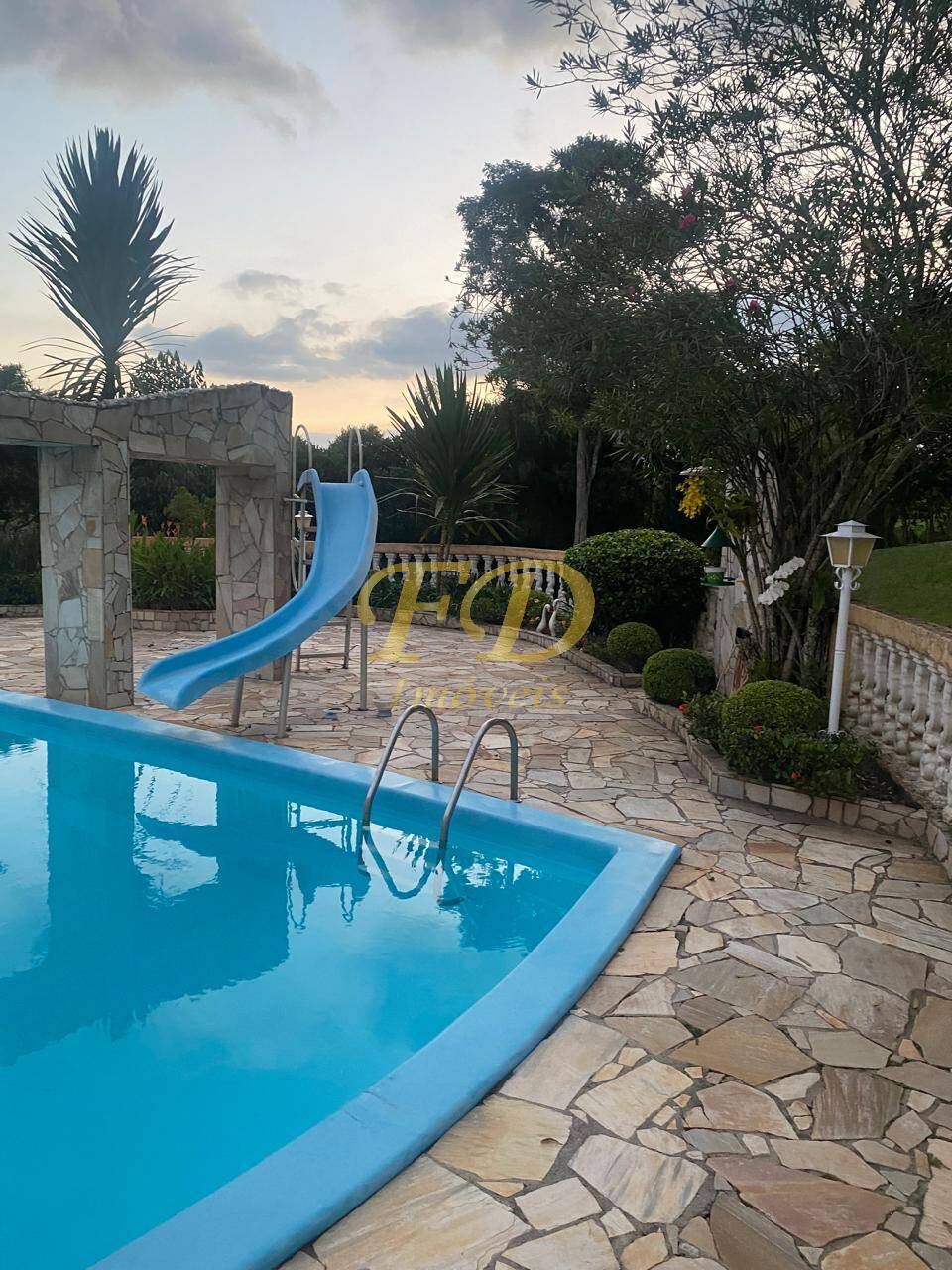 Chácara, 4 quartos, 3300 m² - Foto 2