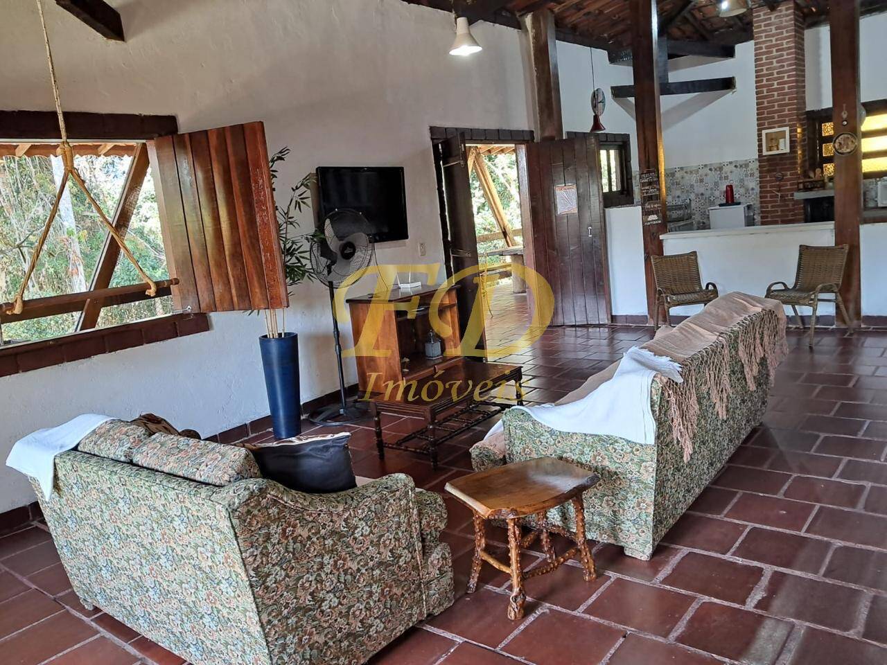 Chácara à venda com 3 quartos, 900m² - Foto 8