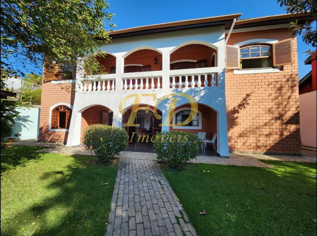 Casa, 5 quartos, 270 m² - Foto 1