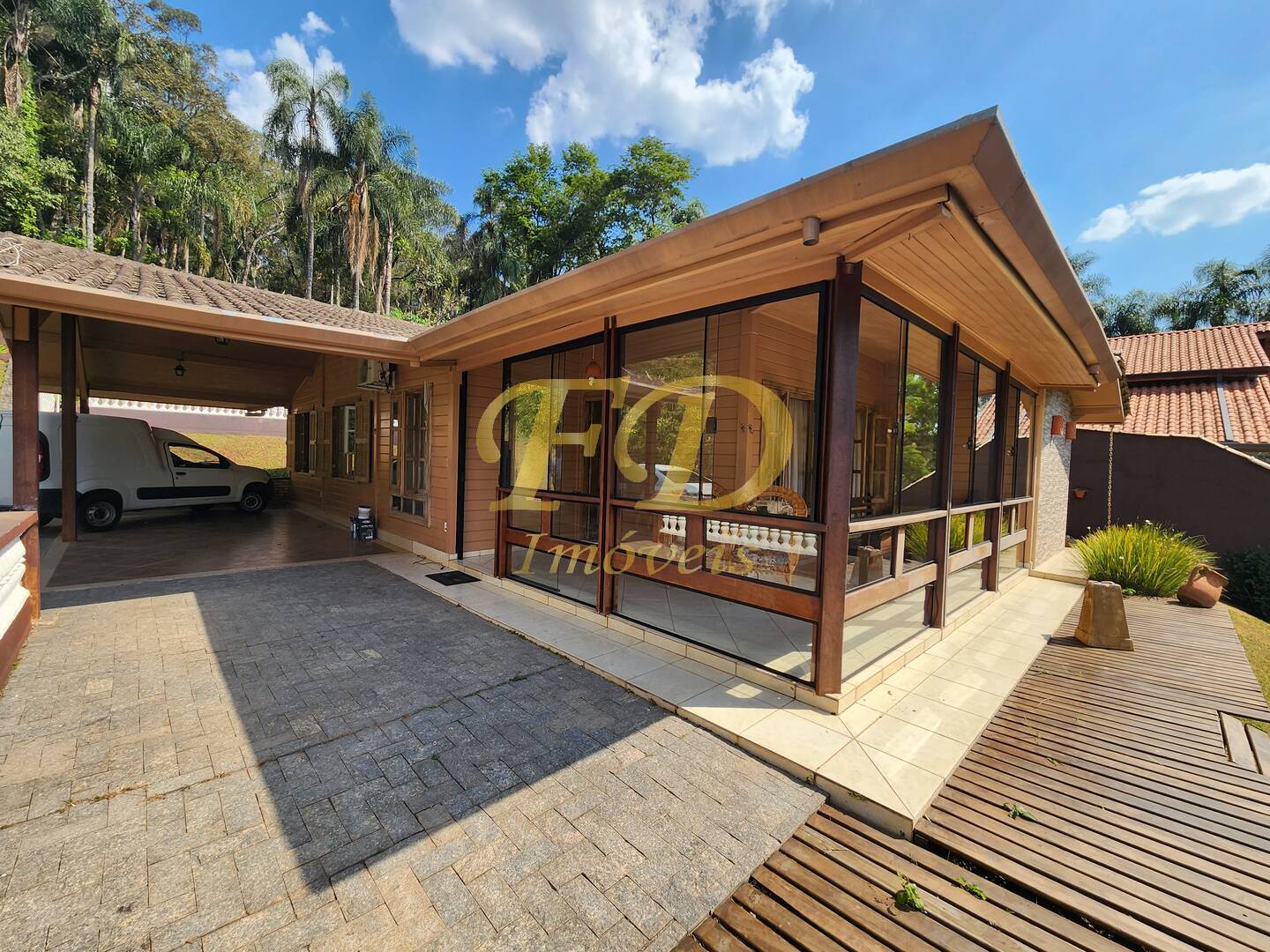 Casa, 4 quartos, 233 m² - Foto 1