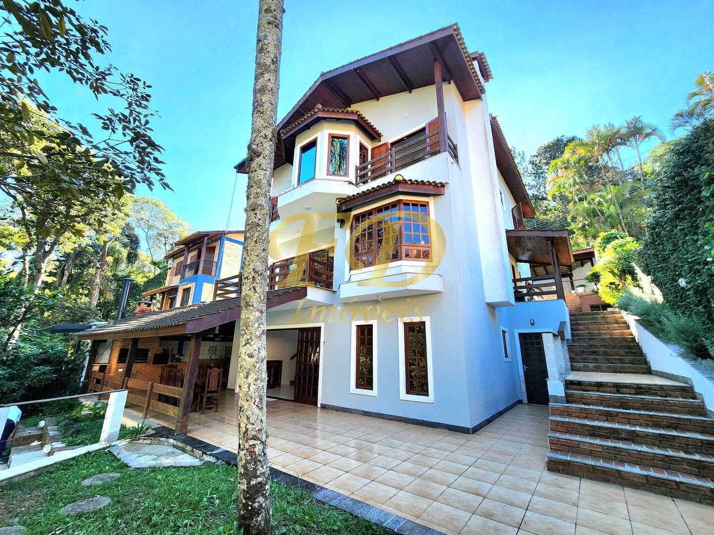 Casa, 4 quartos, 320 m² - Foto 1