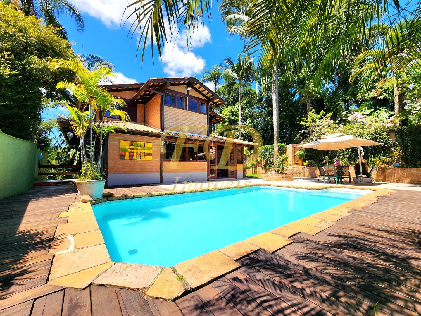 Casa, 4 quartos, 280 m² - Foto 1