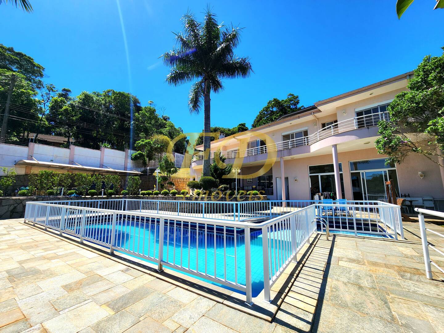 Casa, 3 quartos, 250 m² - Foto 1