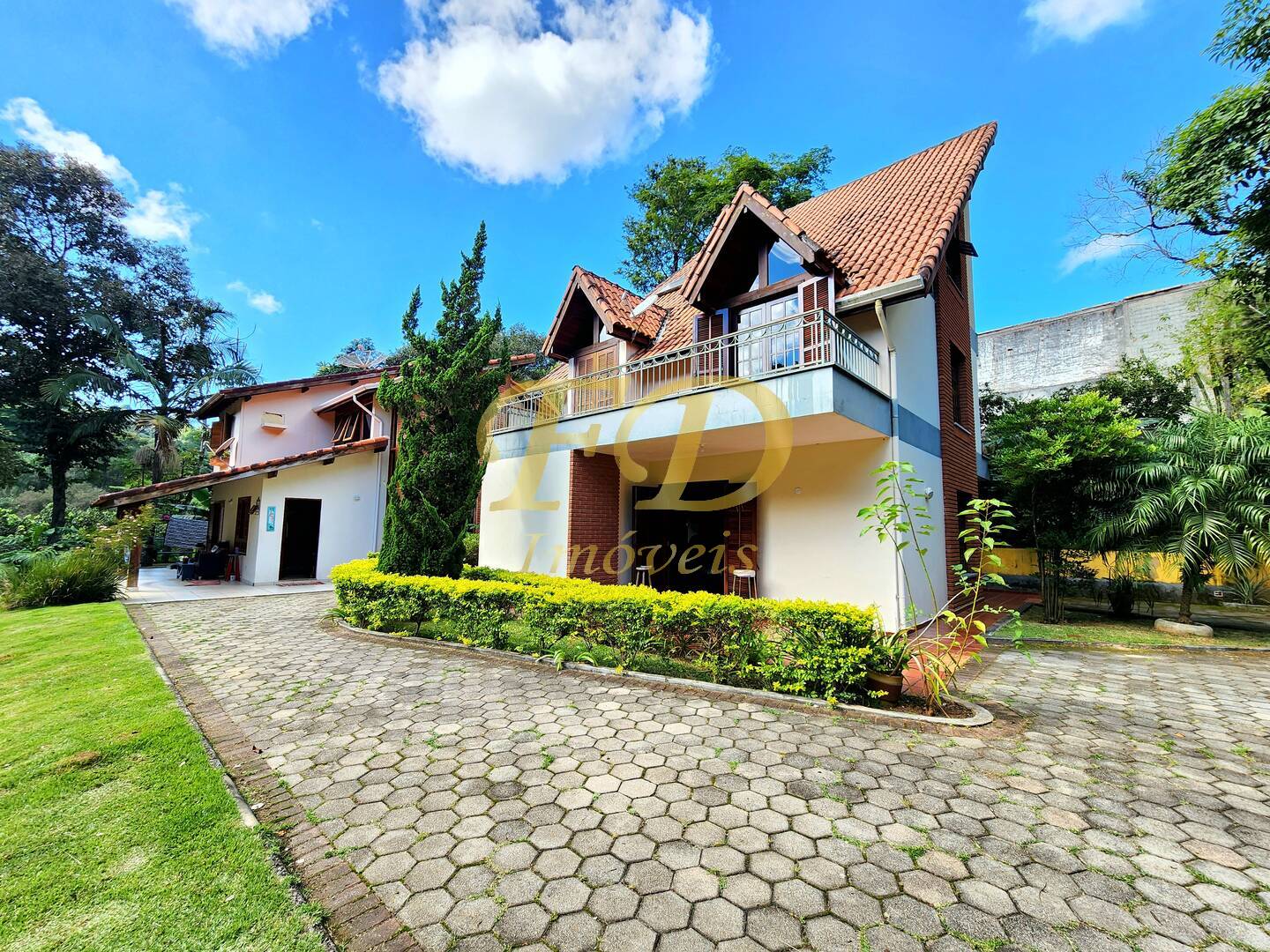 Casa, 7 quartos, 235 m² - Foto 9