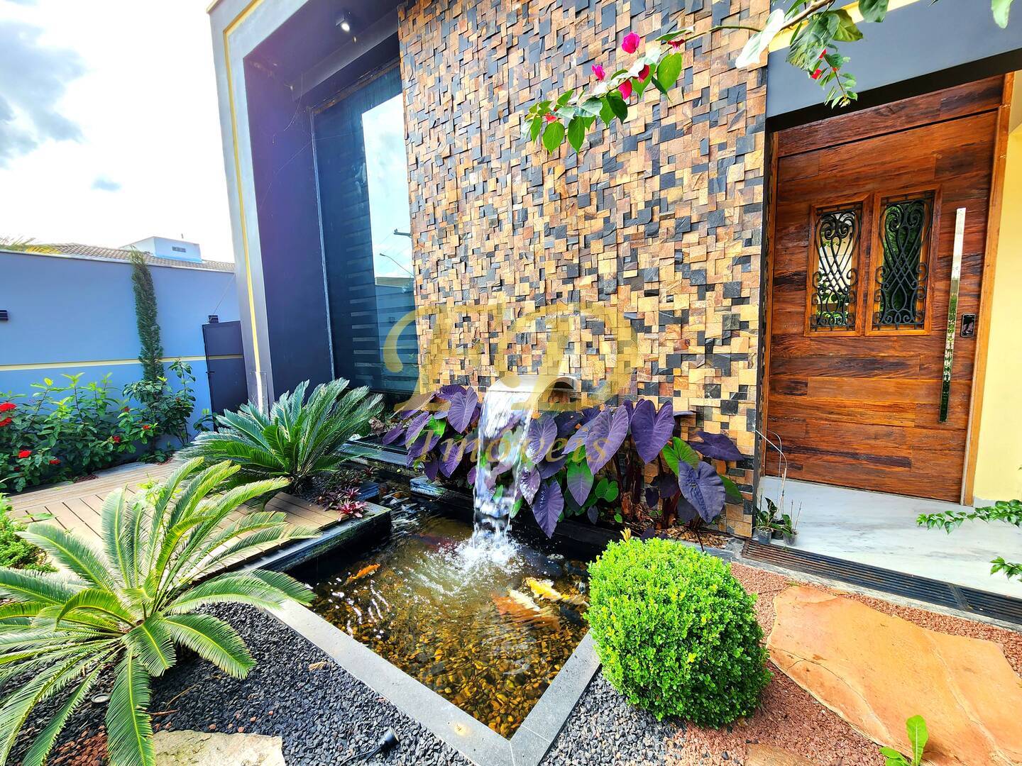 Casa, 6 quartos, 327 m² - Foto 2