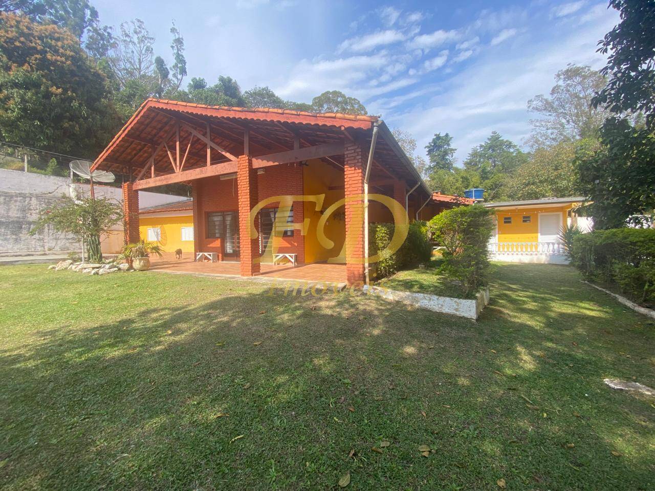 Sítio, 4 quartos, 3000 m² - Foto 1